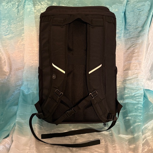 Dell Gaming Backpack - Picture 3 of 12